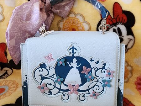 Loungefly Disney Cinderella Handbag Supply